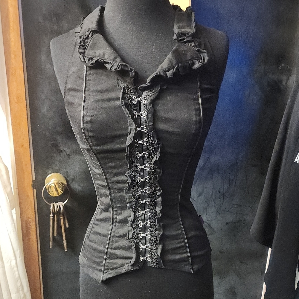 Elegant Black Ruffled Women's Corset Top